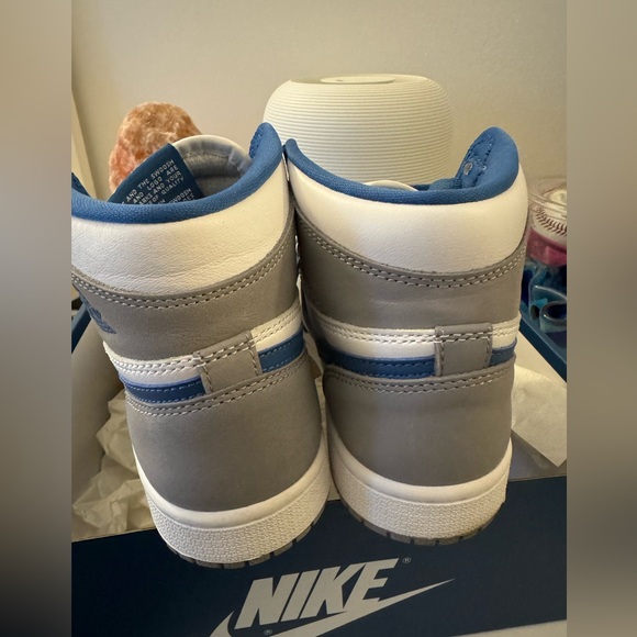 Jordan Retro 1 High OG - True Blue - Picture 5 of 8
